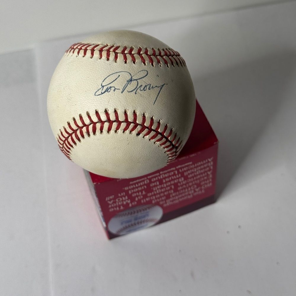 1990 World Series Baseball autographed by cinn reds Tim layana #43/Tom Browning